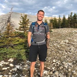 Meet your Posher, Ethan